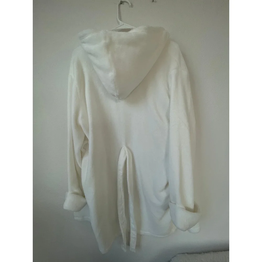 Gap Kids White Fleece Hooded Bathrobe Size 14 Recycled Polyester Tie Waist Robe